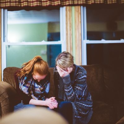 What You Need to Know About Comforting a Friend Who is Having a Miscarriage